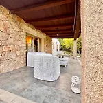 Rosemary Countryside Villa